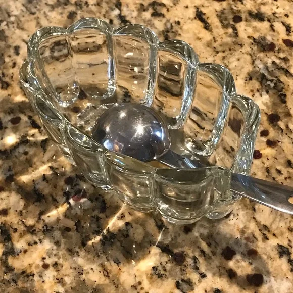 Spoon rest. Vintage glass ware by Princess House. Model 438 Set of two - Picture 5 of 5